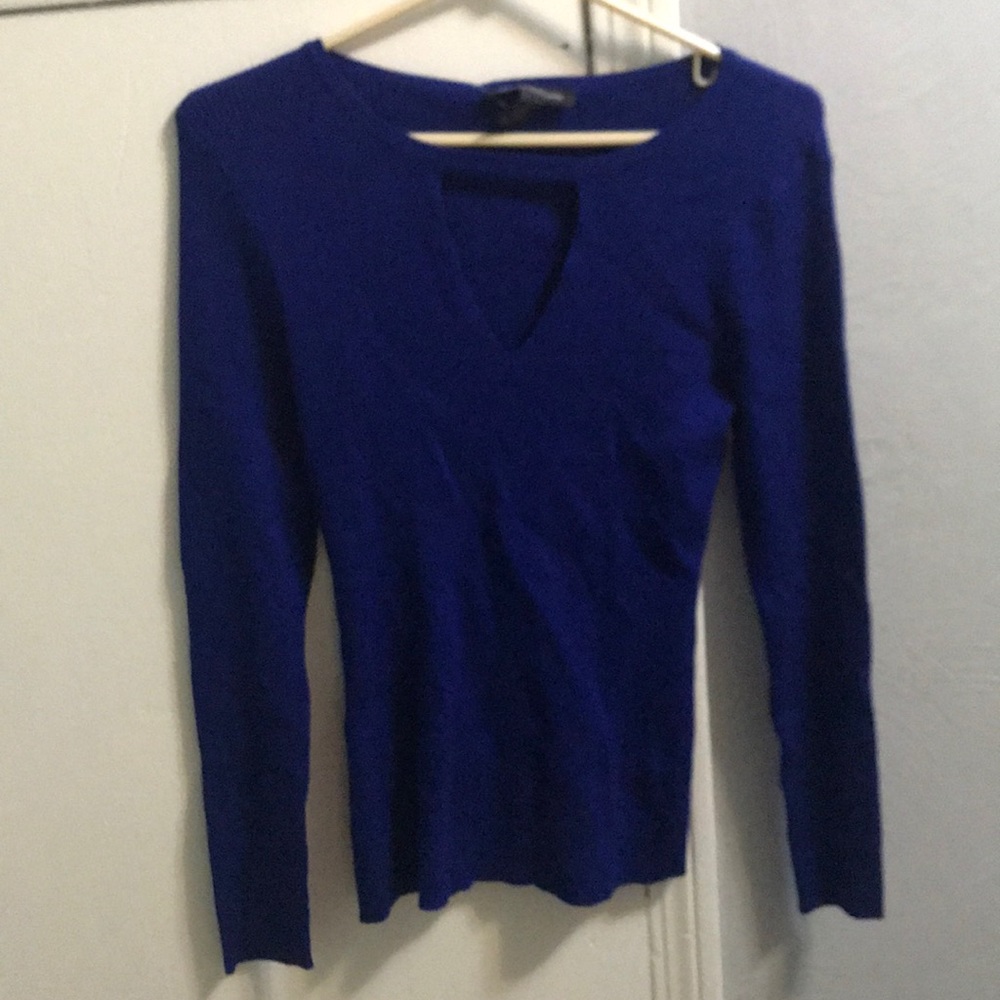 Women’s sweater!!! (Size medium)